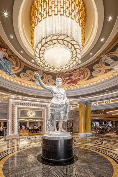 Caesars Palace Hotel & Casino - 345 tips
