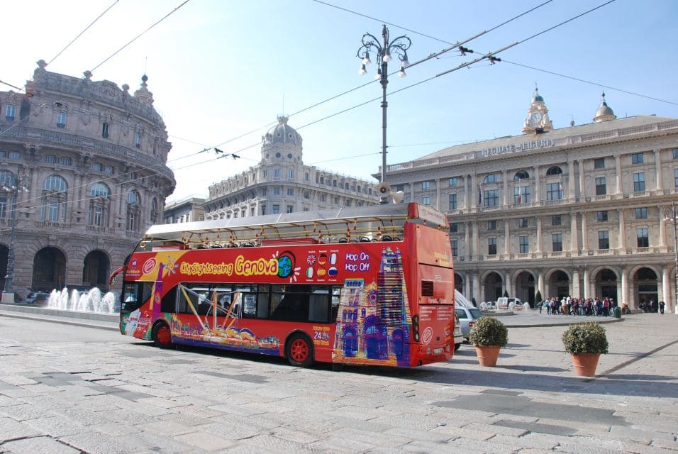 Kreuzfahrtstopp in Genua touristenbus